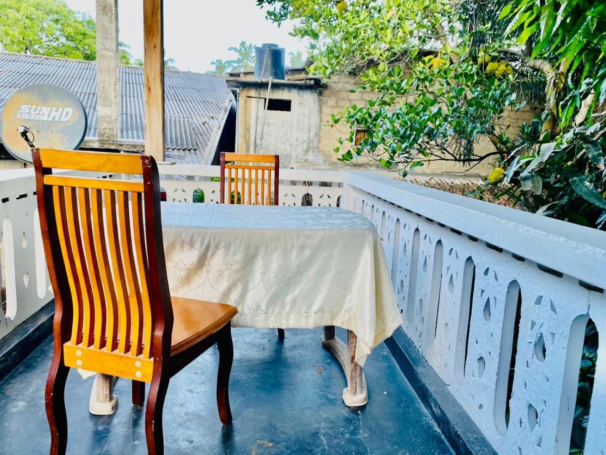 Bay Inn Surf Villa Arugam Bay Buitenkant foto
